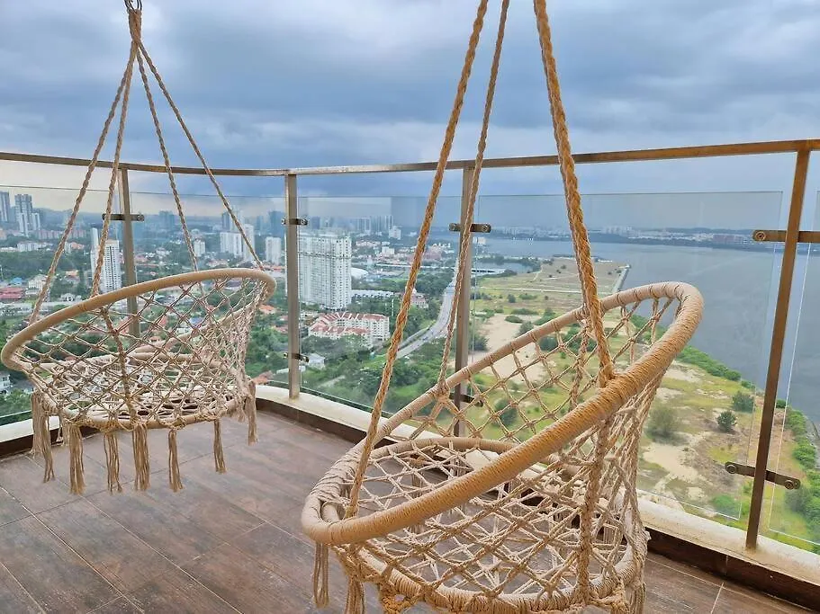 Modern Seaview & City Skyline 3 Rooms 6 Pax Джохор-Бару 0*,