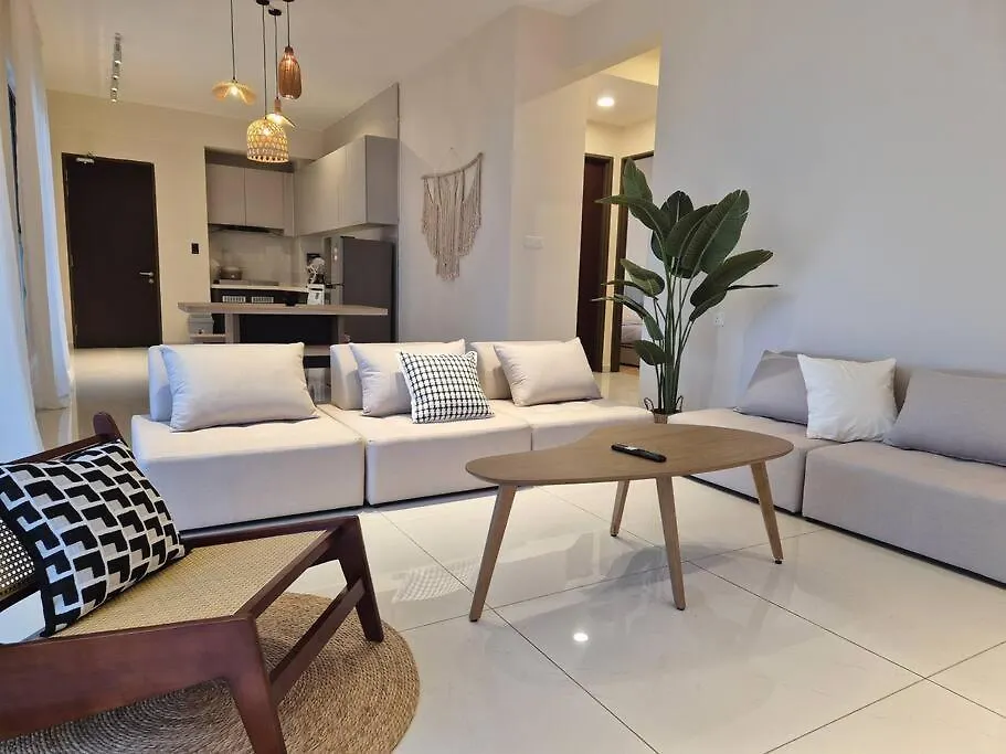 Апартаменты Modern Seaview & City Skyline 3 Rooms 6 Pax Джохор-Бару