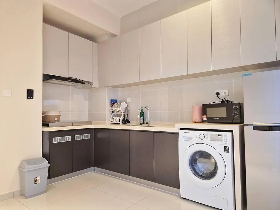 Modern Seaview & City Skyline 3 Rooms 6 Pax Джохор-Бару 0*,